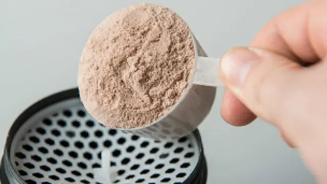 Si a lo que comes encima le agregas suplementos, puedes fácilmente excederte.