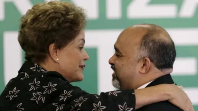 جورج هیلتون، وزیر ورزش از دولت دیلما روسف استعفا داد