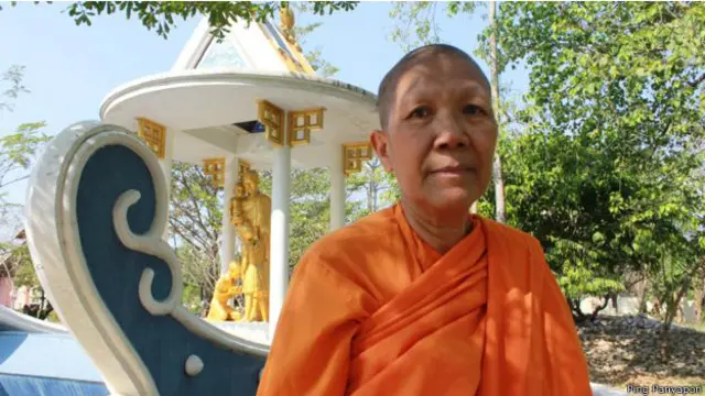 monjes budistas femeninos