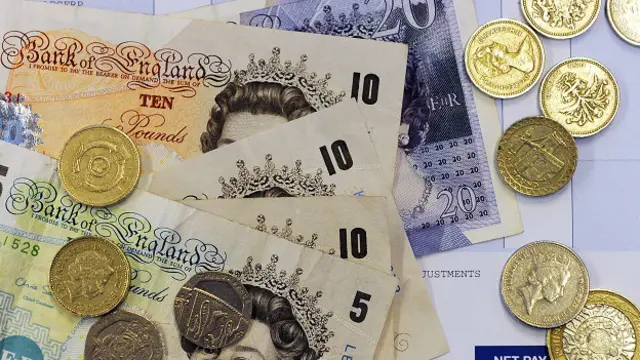 Купюры и монеты