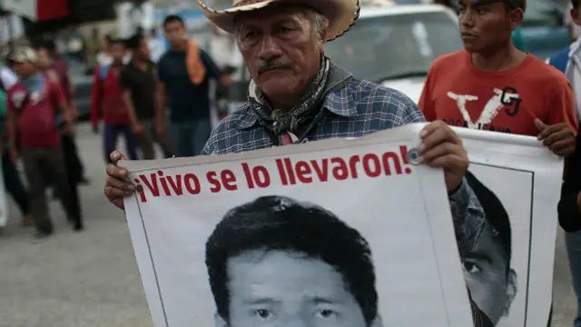 Protesta por los 43 estudiantes de Ayotzinapa