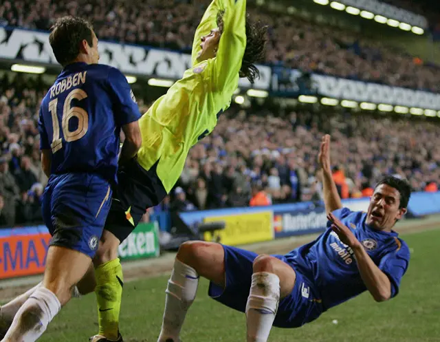 Messi es golpeado por Del Horno