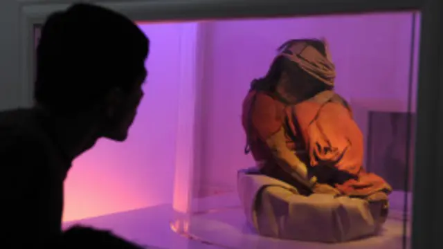 El niño, una momia incaica hallada en 1999.