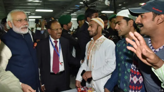 रियाद में मोदी