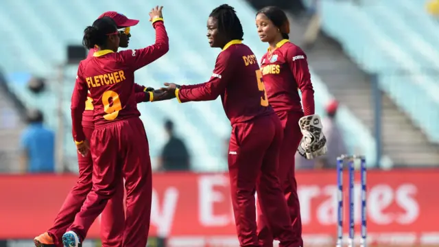 لیکن ویسٹ انڈیز کی جانب سے آخری اوور انتہائی اہم رہا جس میں صرف ایک رن بن سکا اور دو وکٹیں گریں