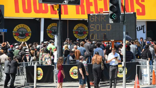 Перед залом