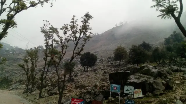  آئندہ 24 گھنٹے میں بارشوں کے اس سلسلے میں کمی آنے کی پیشن گوئی کی گئی ہے