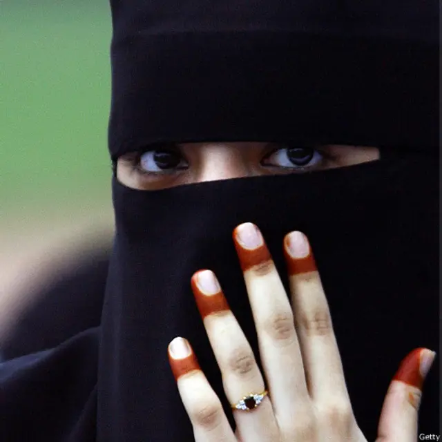 මුස්ලිම් සමාජය තුල අවුරුදු දහසයට අඩු දැරියන් විවාහ කෙරෙන්නේ ඉතාමත් සුළු පිරිසක් බව අන්බේරියා හනීෆා පවසයි