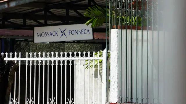 Автори розслідування вважають, що панамську юридичну компанію Mossack Fonseca могли використовувати для ухилення від сплати податків можновладці та відомі люди з багатьох країн