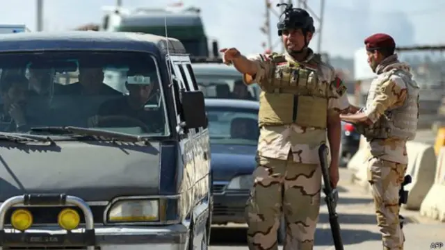 استهدفت احدى الهجمات نقطة تفتيش للقوات الأمنية في شمال بغداد