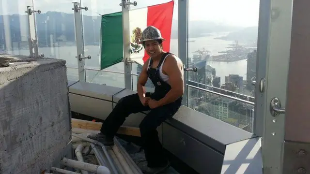 Diego Reyna y su bandera