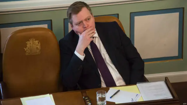 尽管面对民众示威,但冰岛总理贡劳格松表明不会辞职。