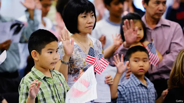 Ngày càng nhiều người Việt tới Hoa Kỳ và các nước khác tìm cuộc sống dễ chịu hơn
