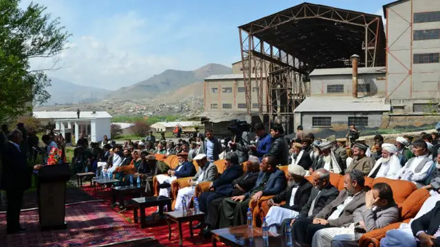 د جبل السراج فابریکې د بیا فعالیت په پلمه مراسم