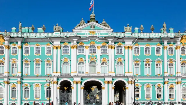 रूस के सेंट पीट्सबर्ग का हरमिटेज संग्रहालय