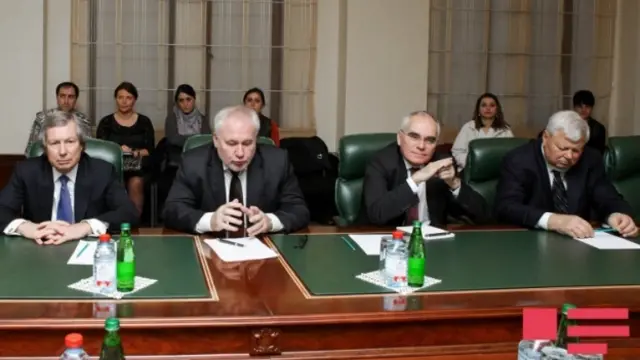 يضم الاجتماع روسيا، والولايات المتحدة، وفرنسا - فيما يسمى مجموعة مينسك - في محاولة لإنهاء القتال الذي اشتعل الجمعة