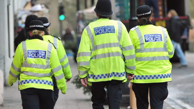 شرطة لندن أكدت أن السيدة لم تصب بجروح لكنها تعاني من الصدمة