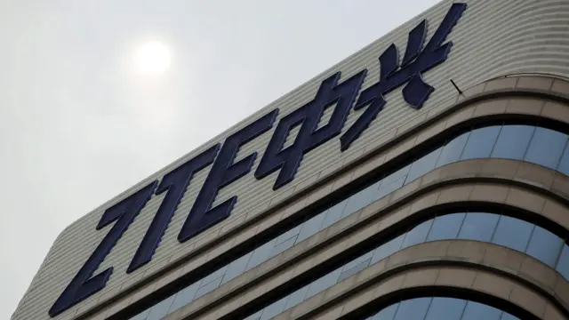 中兴通讯北京研发中心外的企业标识（22/3/2016）