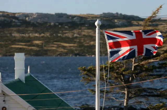 Флаг над Фолклендами