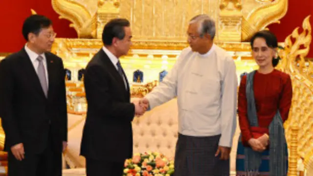 Chinese FM meets President U Htin Kyaw 