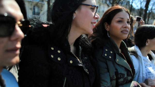 4月6日，性工作者在巴黎街頭舉行抗議。