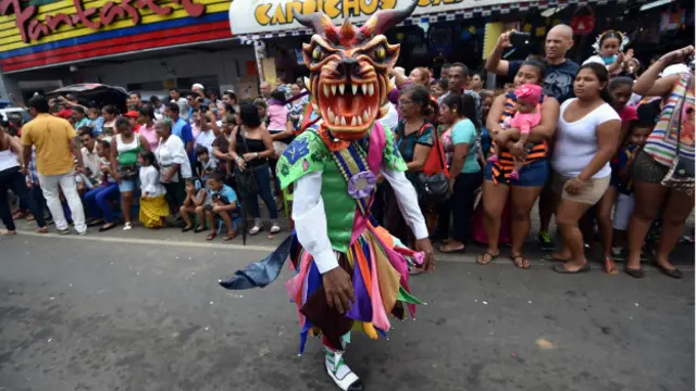 Panamá es abierta y nacionalista a la vez. En esta foto se ve un acto de celebración de la independencia, en 2014.