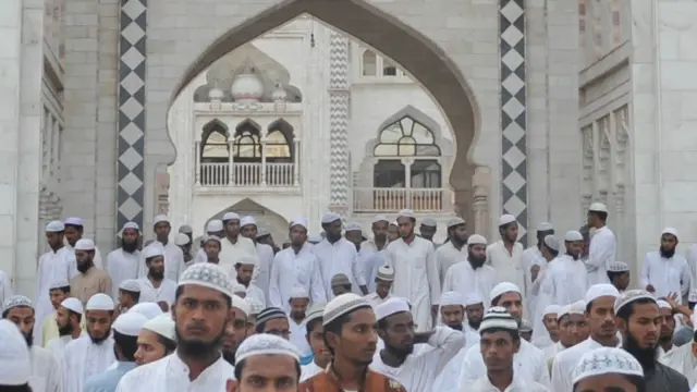 دارالعلوم دیو بند نے ایک فتوے میں کہا ہے کہ بھارت ماتا کی جے کہنا اسلامی عقیدے کے منافی ہے 