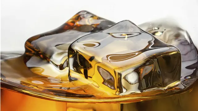 Виски со льдом