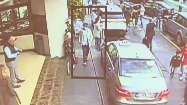 محمد ابرینی پر گذشتہ سال نومبر میں پیرس میں ہونے والے حملوں میں ملوث ہونے کا بھی الزام تھا اور اس سلسلے میں وہ مطلوب تھے