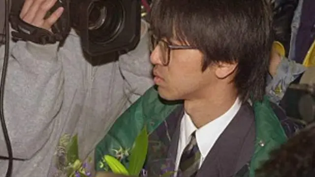 گروه‌هایی تلاش کرده‌اند جای اوم را بگیرند و حتی در مراسم یادبود قربانیان حملات اوم شرکت کرده‌اند