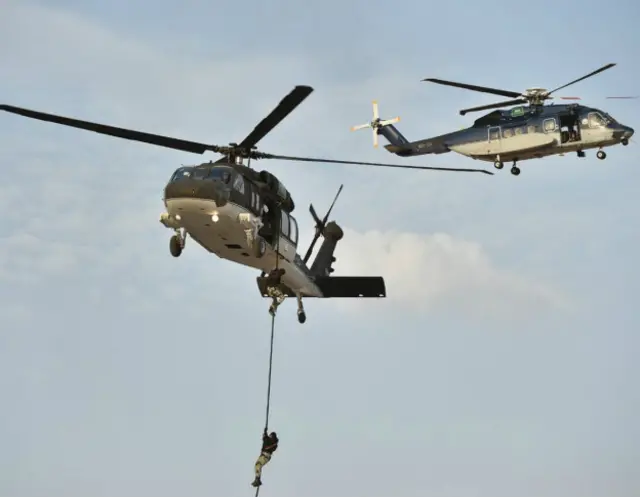 Tatbikatlarda helikopterler de kullanıldı.