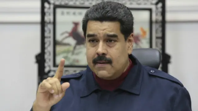 Cənab Maduro mart ayında işçilərə bir həftə məzuniyyət vermişdi.