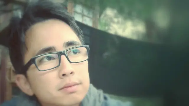 ’میں 25 سال کا ایک افغان ہوں جس کی جڑیں کسی ملک میں نہیں ہیں‘