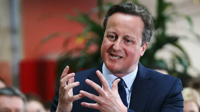 جمعرات کو اُنھوں نے ایک برطانوی نیوز چینل کے ساتھ بات کرتے ہوئے اپنے والد کی آف شور کمپنی میں اپنے ذاتی حصص کا انکشاف کیا تھا