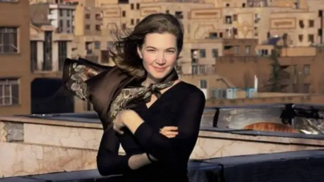 Туристка в Иране