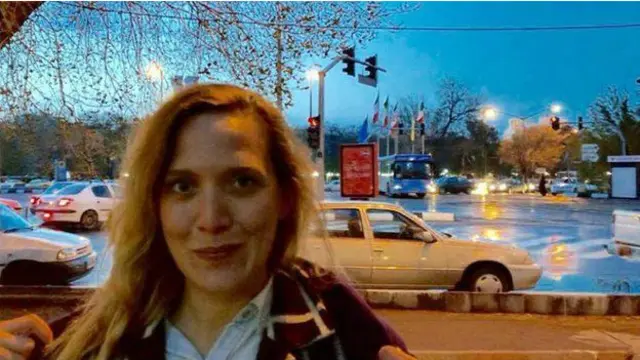 Туристка в Иране