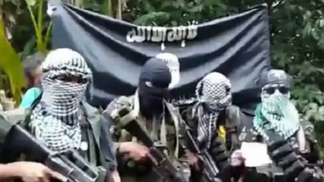 Menurut militer Filipina, lima milisi Abu Sayyaf tewas dalam serangan milier pemerintah.