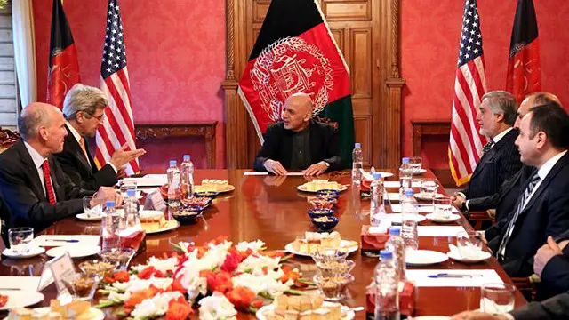 افغانستان کے انتخابات میں متنازع نتائج کے بعد شراکتِ اقتدار کا یہ معاہدہ جان کیری نے کروایا تھا