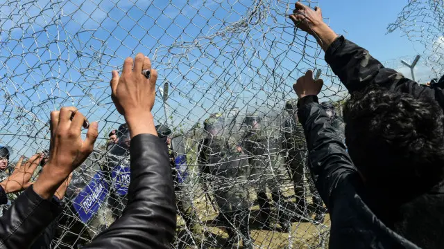 رواں سال سات مارچ کو مقدونیہ کی جانب سے سرحد بند کرنے کے بعد محصور ہوجانے والے پناہ گزینوں کی زیادہ تر تعداد عورتوں اور بچوں پر مشتمل ہے