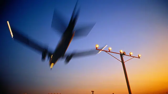 Причина джетлага - не столько расстояния, преодолеваемые современным самолетом, сколько скорость, которую он развивает в полете