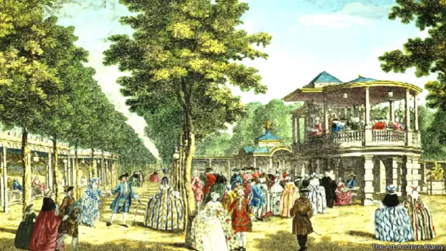 ईस्ट इंडिया कंपनी के कर्मचारी ढेर सारी छुट्टियों का आनंद लेते थे.