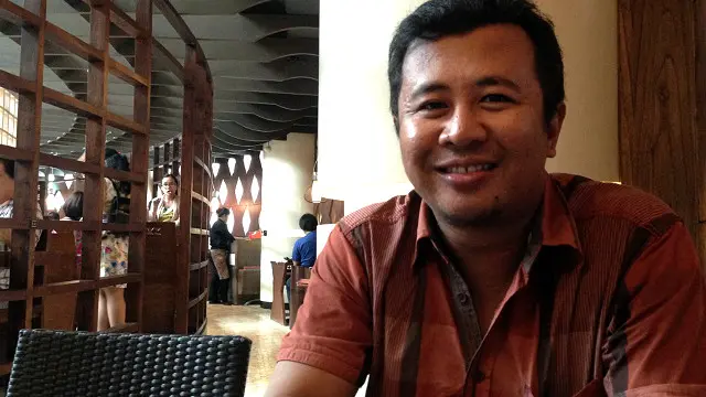 Dwie berkecimpung dalam bisnis travel untuk mengakomodasi hasrat jalan-jalannya.