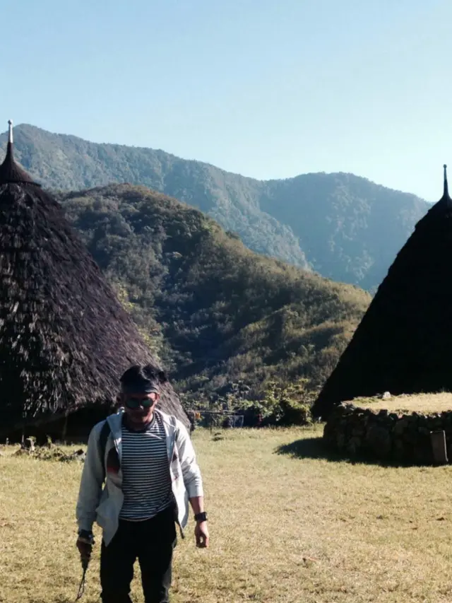 Ainul menginap di perumahan tradisional warga di Wae Rebo, Flores.