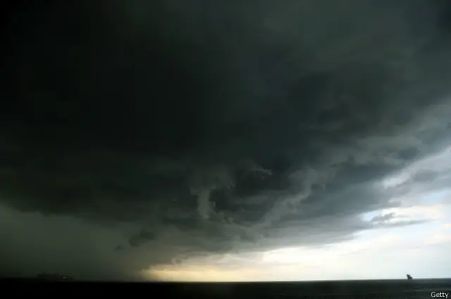 Te avisa de que lloverá antes de que el cielo se ponga así.