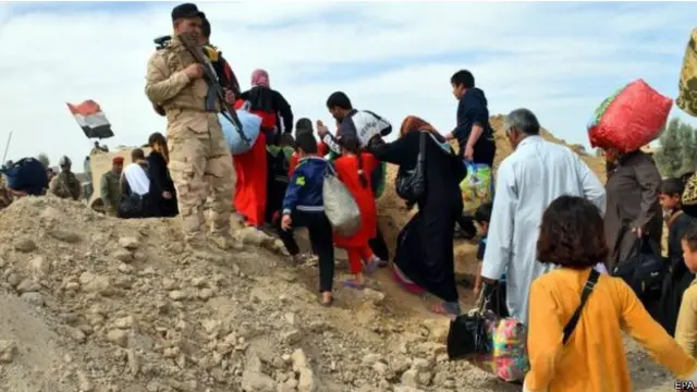 上周四，人权组织“人权观察”称法鲁贾的居民正饱受饥荒。由于食物价格过高，一些人们正在食草。