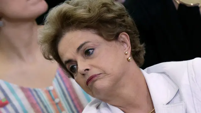 روسيف وصفت محاولة عزلها بأنه انقلاب على رئيسة شرعية منتخبة