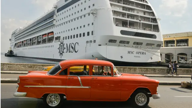 Un barco de crucero en La Habana