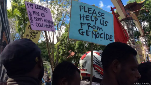 Dimotori Komite Nasional Papua Barat, KNPB, menurut juru bicaranya, Bazoka Logo, mereka menuntut agar organisasi Persatuan Gerakan Pembebasan Papua Barat, diterima sebagai anggota Melanesian Spearhead Group, MSG.