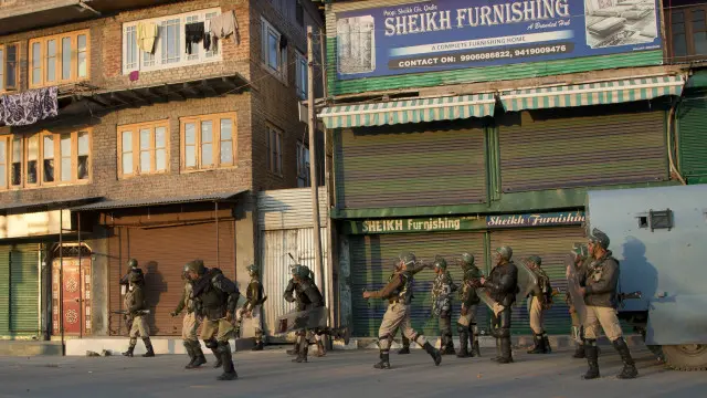 احتجاجی تحرتک میں اب تک 60 سے زیادہ افراد ہلاک ہوئے ہیں اور دو ہزار سے زیادہ افراد زخمی ہوئے ہیں