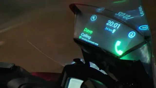 Samsung Smart Windscreen